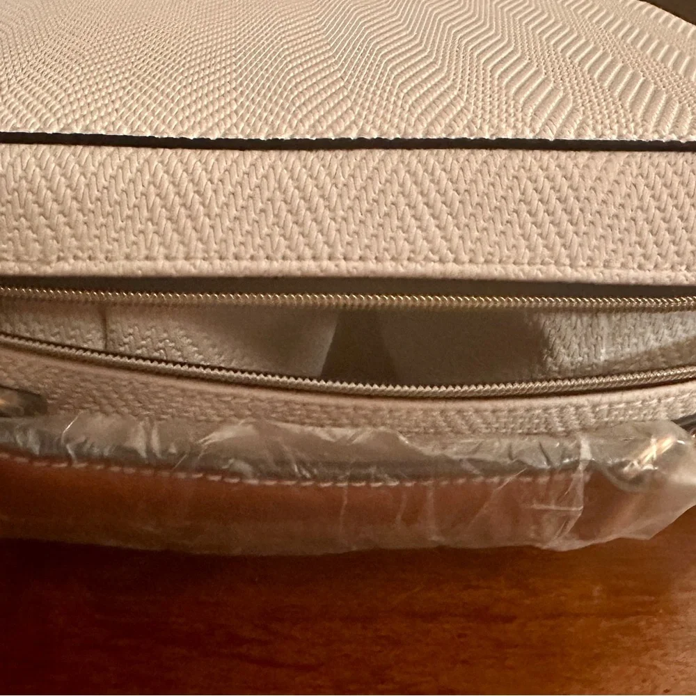 Estée Lauder make up case